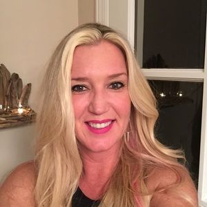 Meet your Posher, Leigh